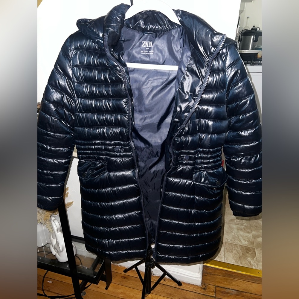Zara kids Navy blue puffer coat size 11-12 years.